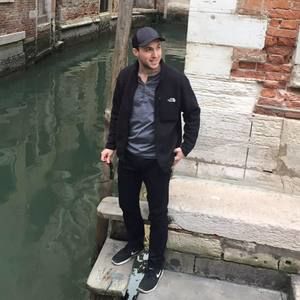 Meet your Posher, Cameron